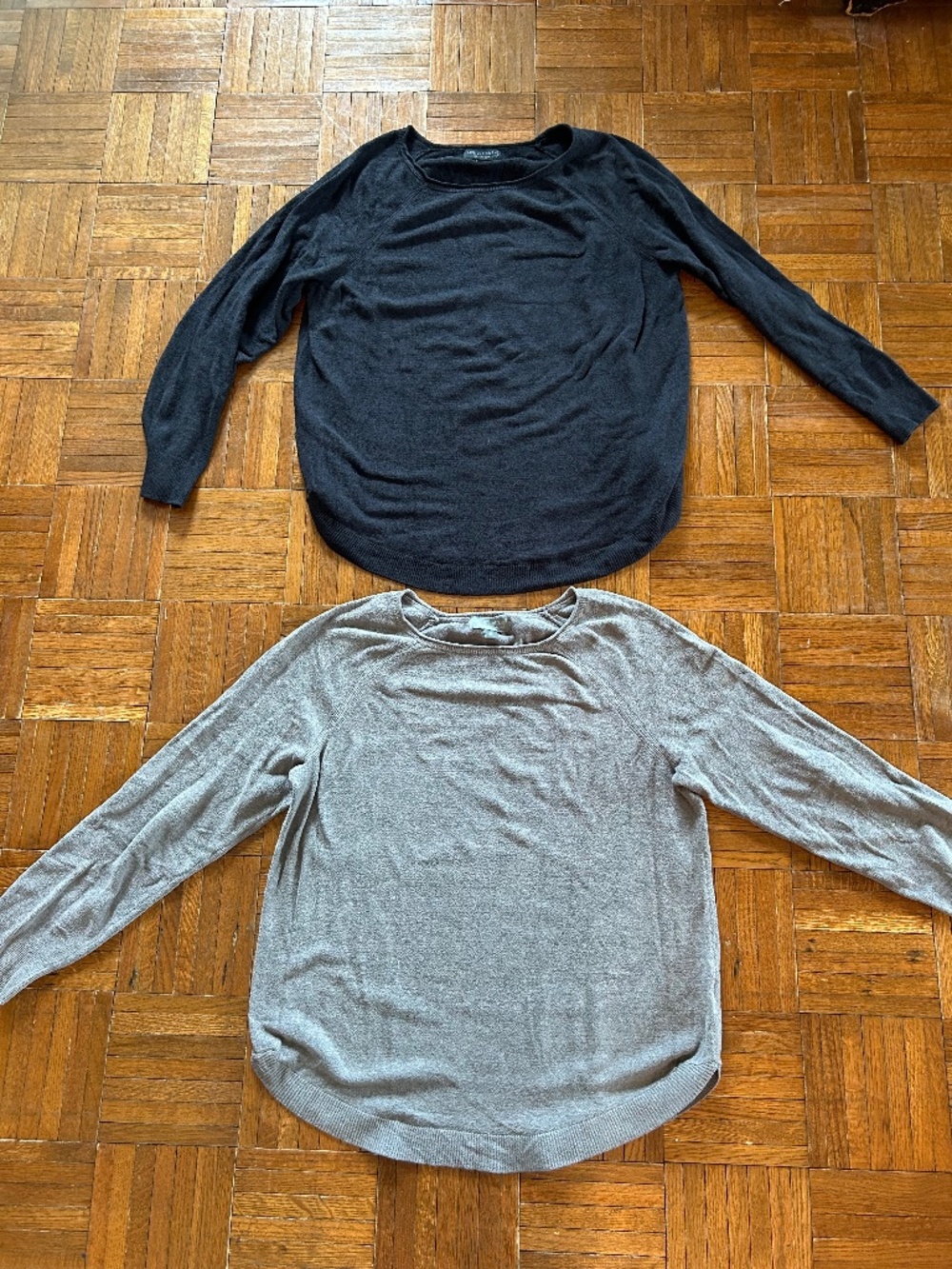 2 items! 2 Barefoot Dreams CozyChic Ultralite Slouchy Casual Crewnecks Cali